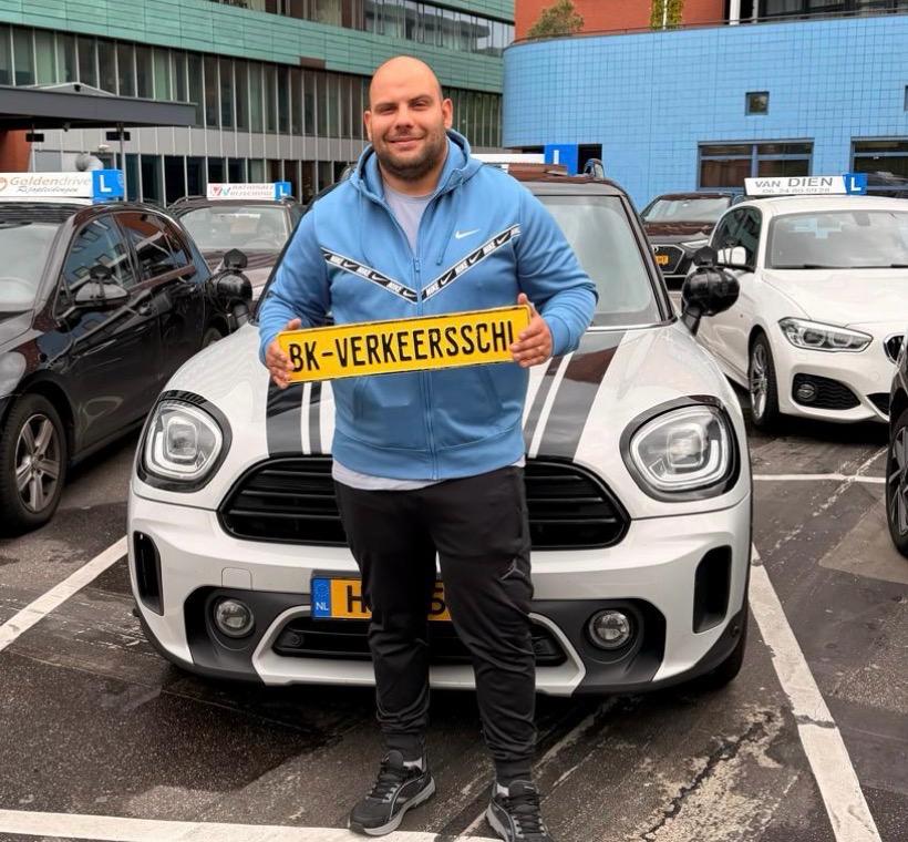 Geslaagd bij CBR Den Haag — Mehmet